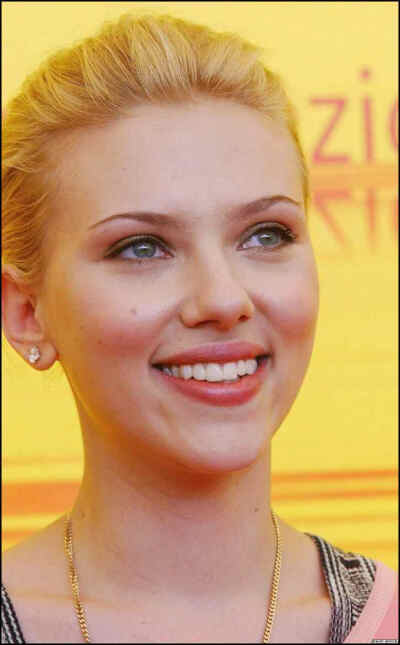 斯嘉丽·约翰逊（Scarlett Johansson）#黑寡妇#女神#头像#壁纸#桌面#汤包#寡姐#小斯