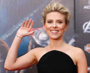 斯嘉丽·约翰逊（Scarlett Johansson）#黑寡妇#女神#头像#壁纸#桌面#汤包#寡姐#小斯