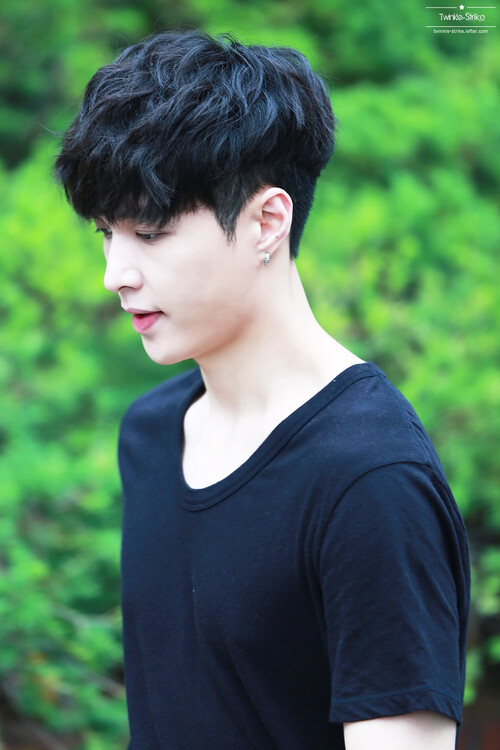 张艺兴.EXO.LAY