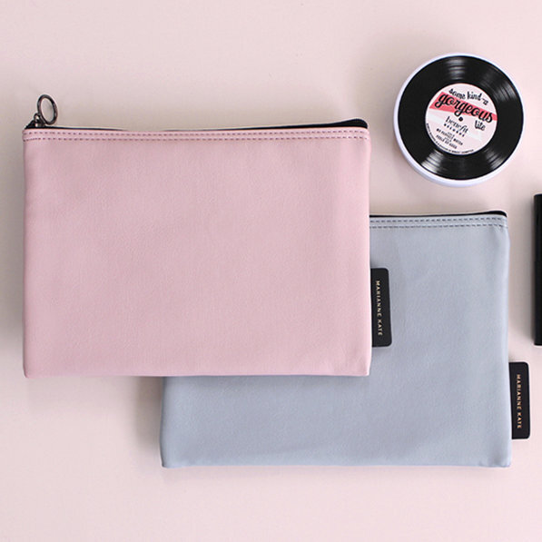 韩国Marianne Kate复古纯色高级PU化妆包充电器宝包存包 M