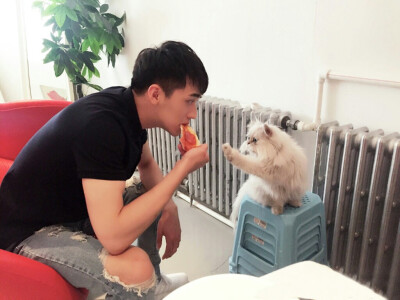 洲洲更博啦~两只喵(>﹏<)
cr. @Duetpoet、去水印