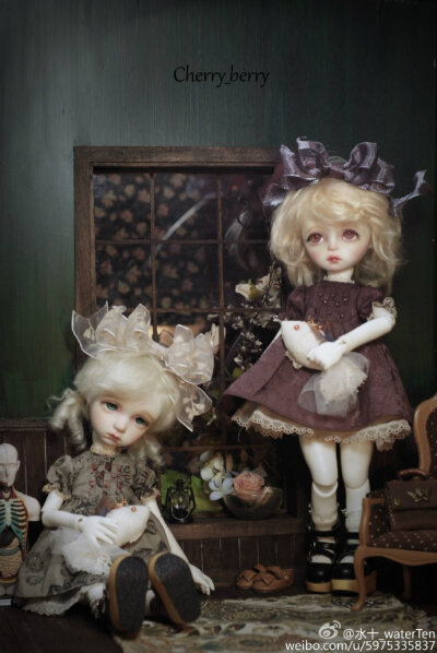 ◆ Berry_cherry ◆ imda3.0尺寸 BJD6分用套装 ◆
全款258R/套，准现货，货期一周左右。关注并转发7月8日由@转发抽奖平台 抽出一名娃娘送本套装黑色版，谢谢。