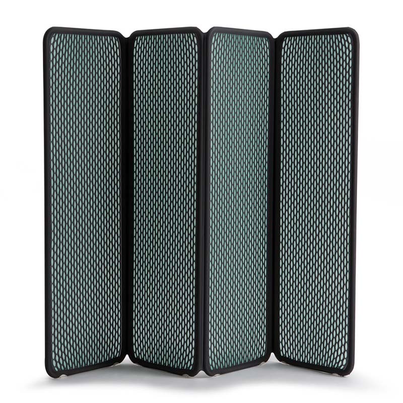 【膨胀摇篮针织网】2016设计周Benjamin Hubert的设计工作室为更新其发源地意大利家具品牌Moroso产品,用stretch-mesh材料和新的数字针织技术推出了具有收藏功能的座椅靠背。高背椅躺椅类似于最初的摇篮椅并有着编织拉伸的网格。