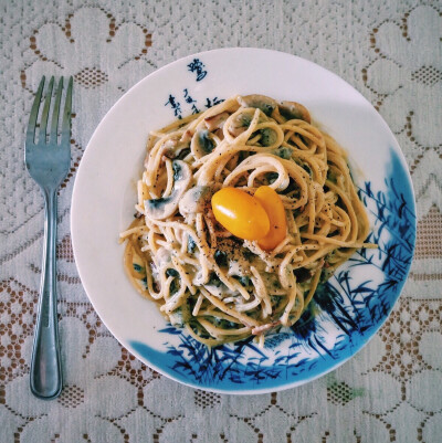 7月4日。一人食·午餐——白汁培根蘑菇意面。牛奶做的白汁，味道没有那么浓郁，但也没那么腻：）