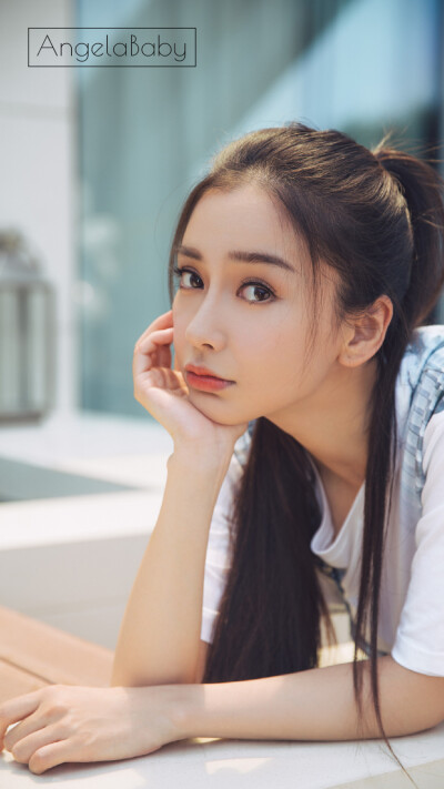 AngelaBaby~~~~
女神
手机壁纸