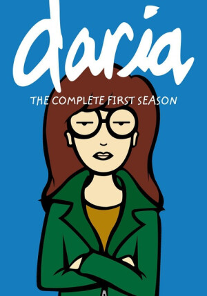《拽妹黛薇儿 》是繼1993年『Beavis & Butt-head癟四與大頭蛋』之後MTV力捧的另一部以年輕女孩為主角的卡通動畫影集，1997年3月於美國MTV全球首播，不到一年時間Daria聲名大噪，成為全紐約最跩的女高中生。 
　　Daria這位聰明伶俐的年輕女孩，具有相當獨特的人格特質，有趣、善反諷的幽默哲學，她的機智反應總是讓人出乎意料，出言不遜的勇氣亦讓人佩服，她是正義使者的化身，更是同學們心中的女英雄。 
　　之後Daria的霸氣更遠播至歐洲各國，今年的盛夏，亞洲區的觀眾朋友終於有機會能ㄧ賭她的風采，『Daria跩妹黛薇兒』即將於台灣、香港、新加坡等亞洲區的MTV音樂電視頻道同步