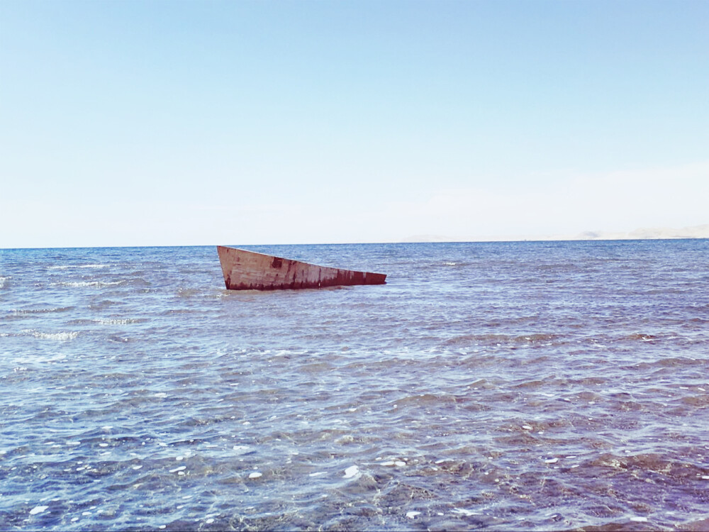 沙漠中的青海湖