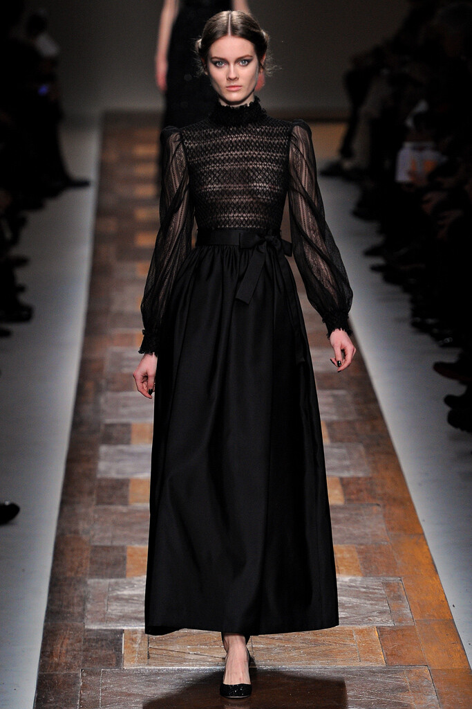 Valentino（华伦天奴）于巴黎时装周发布2012年秋冬系列成衣