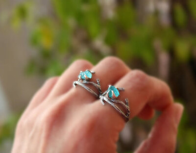 Apatite gemstone ring,branch ring,sterling silver,handmade,rough
stone,raw,uncut,made to order.