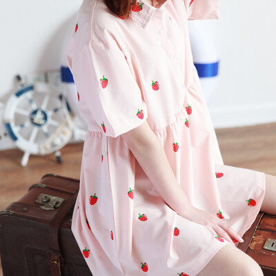 空气猫|夏季新款 甜美可爱 粉色草莓图案印花短袖连衣裙女 中长裙