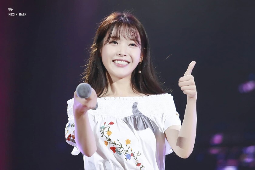 iu 李知恩