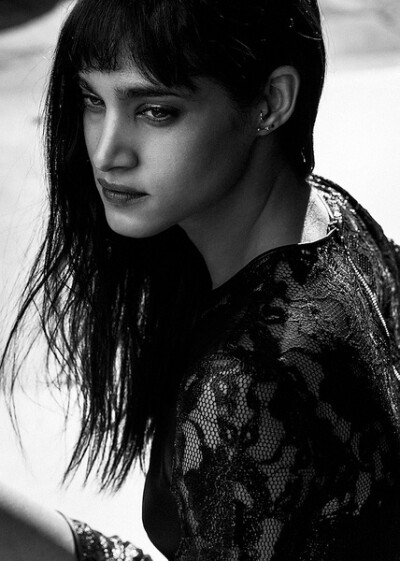 索菲亚·波多拉 Sofia Boutella