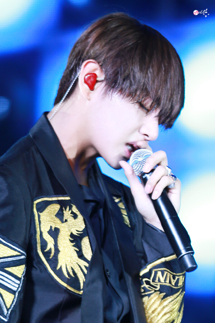 #金泰亨##金泰亨花郎##V# UPDATE/16.07.02 花样年华 on stage epilogue in NanJing
高清更新2pbyebye 世无我@BTS_official