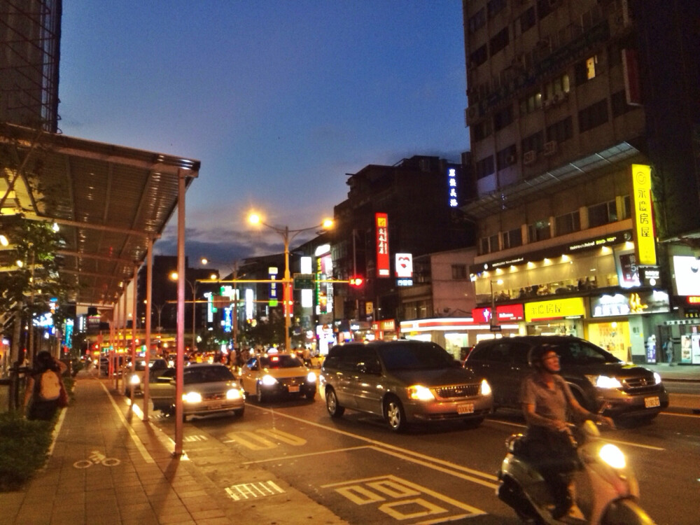 城市夜景 道路