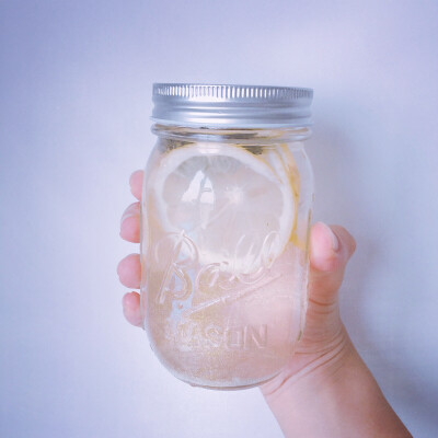 清新柠檬蜂蜜水