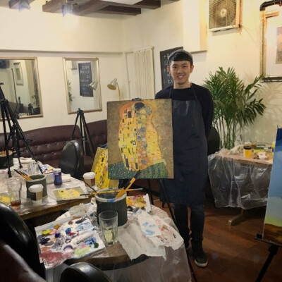 秦昊.