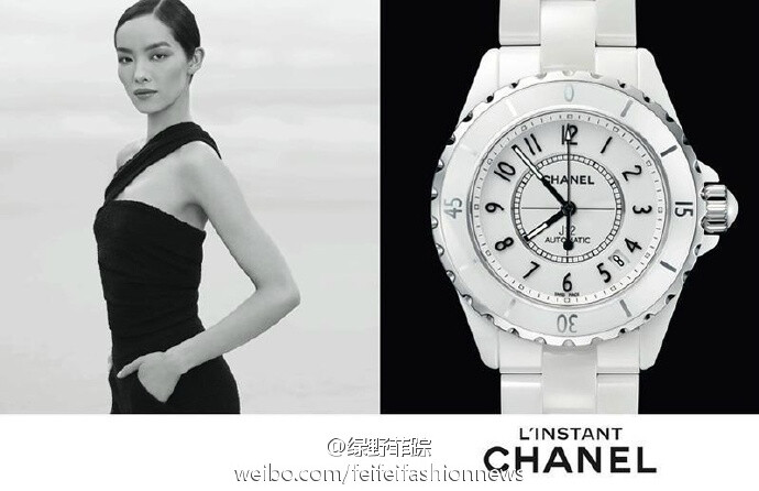 Chanel L'instant Watches广告由摄影大师Patrick Demarchelier在洛杉矶拍摄。小鹿@孙菲菲LZ
大气自信地出现在硬照之中。这也是CHANEL珠宝腕表系列广告首次出现亚洲面孔，屡屡创造“第一次”又被自己超越的鹿仔已经拥有了一张独一无二的亚洲超模成绩单：LV、PRADA、VALENTINO、Giorgio Armani、CHANEL！