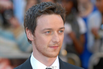 #James McAvoy##HQ# 今天正好收了幾套圖，隨手發，可愛嗚嗚嗚嗚