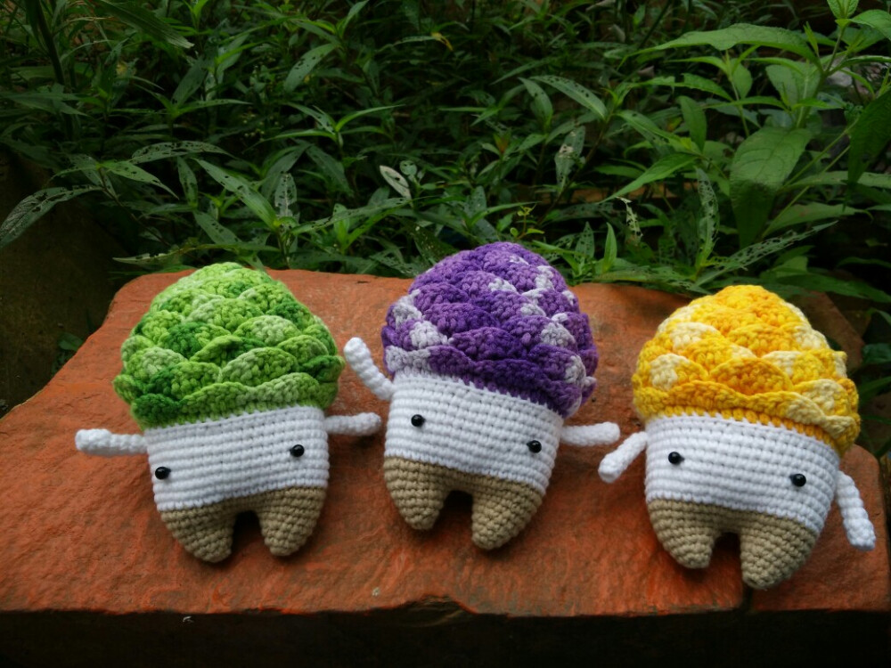 钩织lalylala松果球娃娃