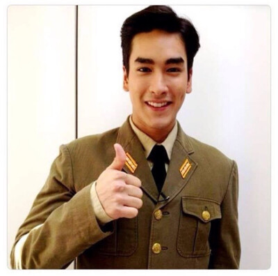 nadech 