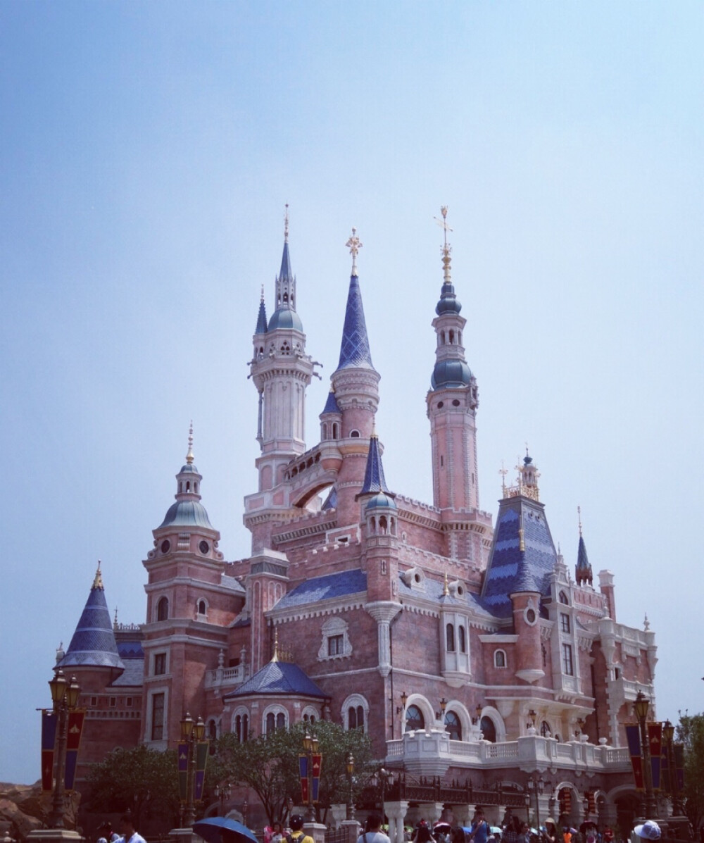上海disney城堡真的超级梦幻