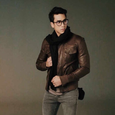 nadech 