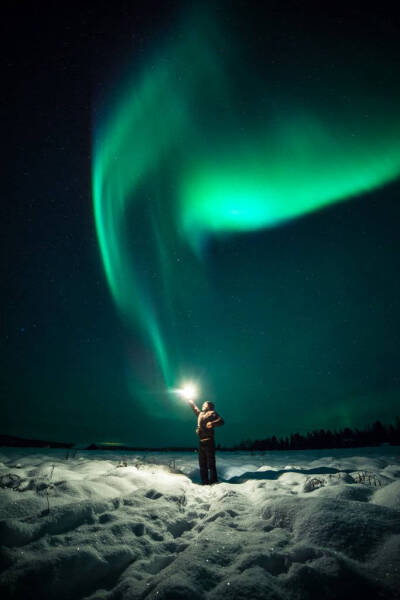 #天文酷图# 北极光！ ©A Pietikainen