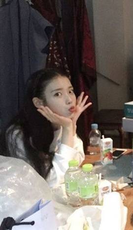 IU.李知恩.步步惊心丽剧组.自拍.