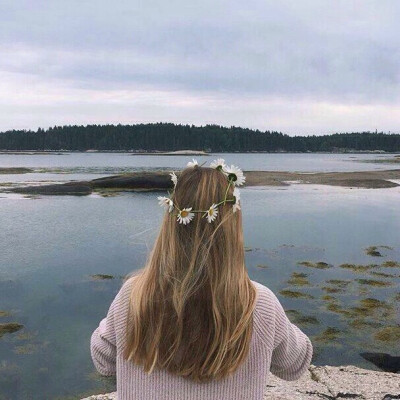 碎花裙小清新背影