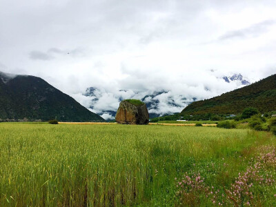 南迦巴瓦峰