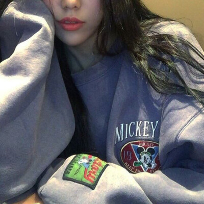 下半身 一半脸 女头