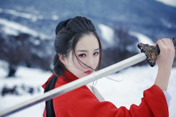 舞剑女子。 - 高清图片，堆糖，美图壁纸兴趣社区