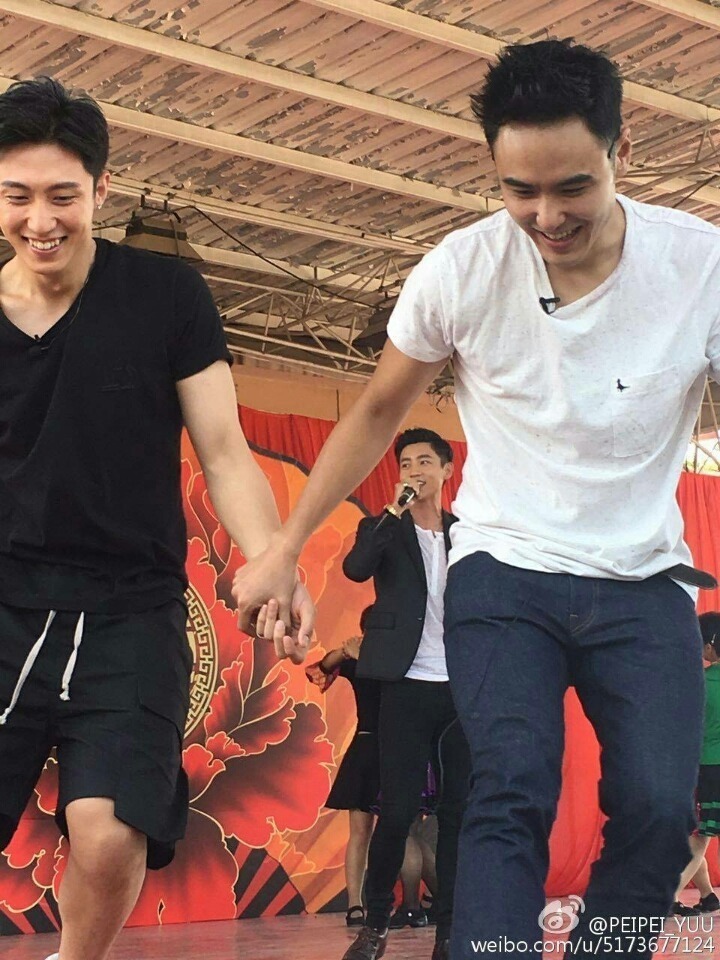 黄景瑜站一秒天瑜