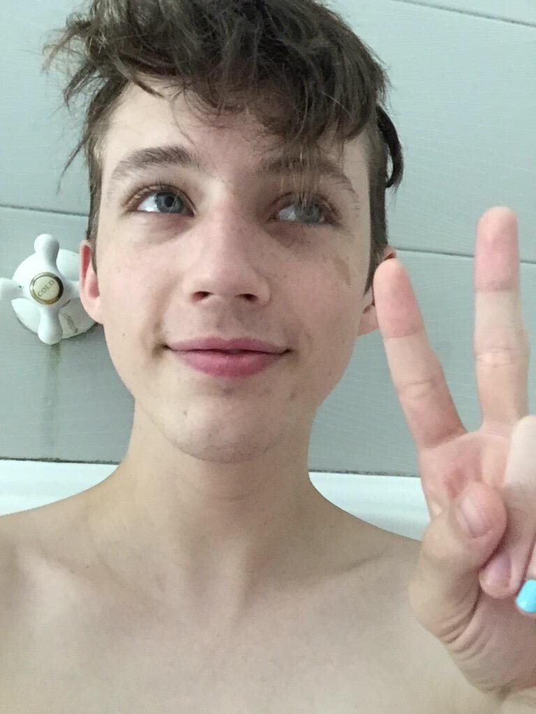 【Troye Sivan】我戳Pics＋GIF