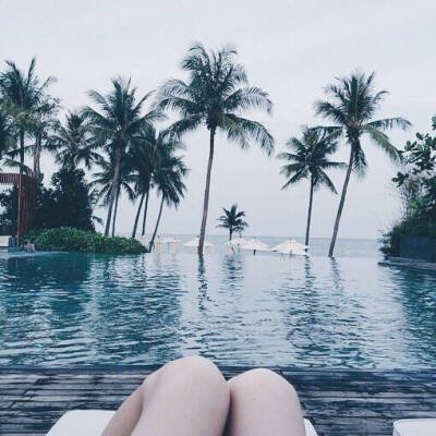 VSCO 欧美夏日调色步骤：滤镜HB1+12曝光补偿+1褪色+4色温-2