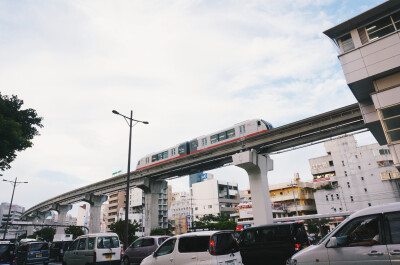 尽管冲绳相对日本其他城市属于乡村，但是街道依然非常干净，不得不感叹。