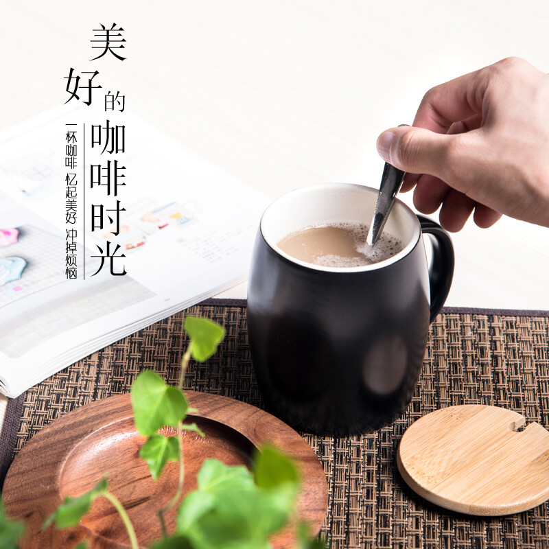 陶瓷杯酒桶杯咖啡杯 简约时尚马克杯胡桃木杯托 创意水杯带盖带勺