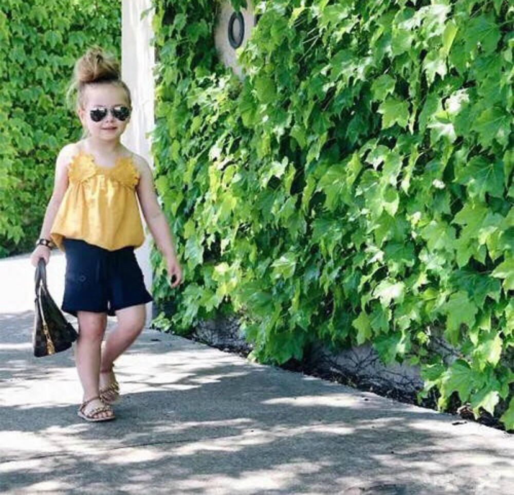 让老爸来打扮闺女会是怎么样的？INS上一位澳大利亚奶爸为5岁的女儿搭配的造型潮爆了！