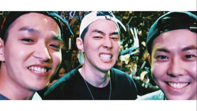 AOMG