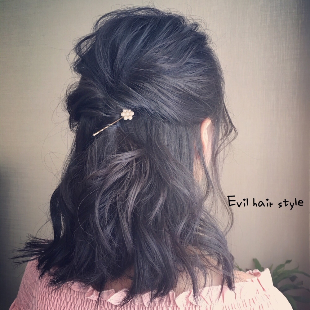 EVILHAIR STYLE 编发/卷发/日常发型：甜美/凌乱美/唯美/简约/ 日系甜美发型～ 看似复杂其实很简单 ～ 微信2569916441