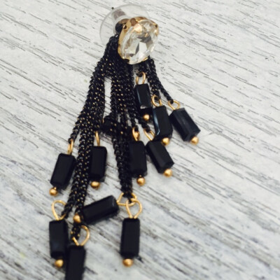 925银 流苏耳饰 不褪色
送闺蜜送女友好礼物 简单大方好搭衣服~ 