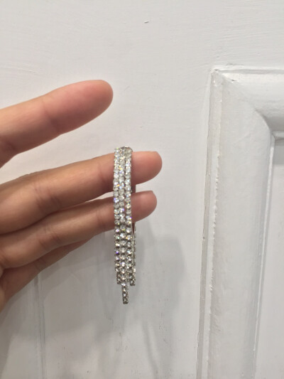 925银 耳饰 不褪色
送闺蜜送女友好礼物 简单大方好搭衣服~ 耳环款 50出