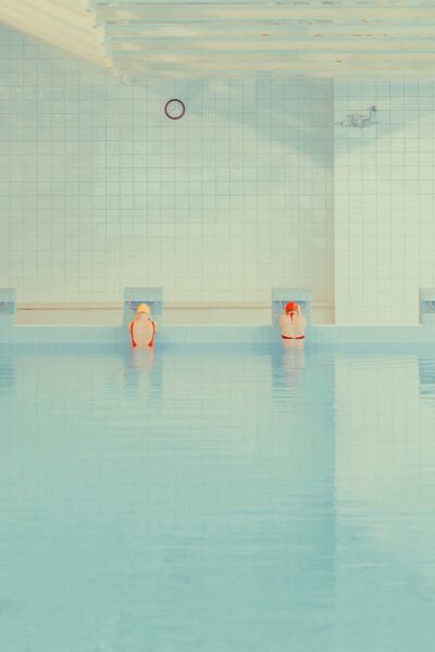 Swimming Pool
斯洛伐克女摄影师 Maria Svarbova 作品
