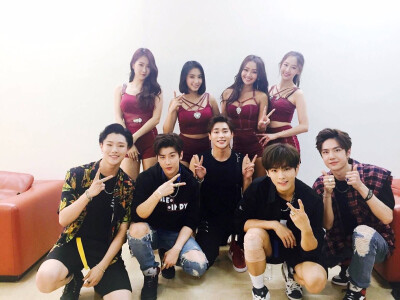 160925 #UNIQ#官方TW更新一则：#UNIQ#with#SISTAR# 牙牙星球的公演完成！和sistar前辈们咔嚓！谢谢无论何时无论何地都给予我们大应援的unicorn们谢谢你们！:-)