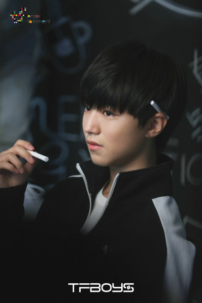 tfboys karry 王俊凯 时尚芭莎