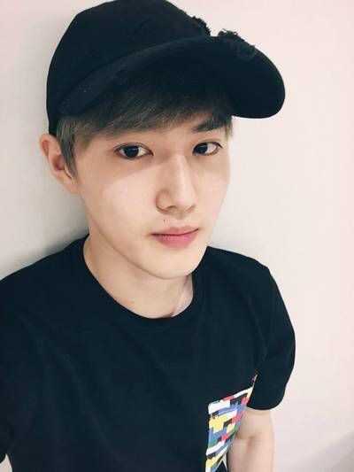 SUHO__金俊勉