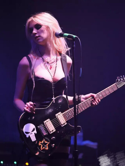 Taylor Momsen