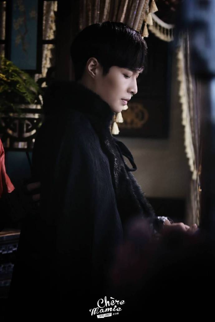 张艺兴 二月红 小绵羊 壁纸 韩流 明星 帅哥 男神 EXO 写真 画报 服饰《好先生》《老九门》《极限挑战》《闭嘴！爱吧》《前任2：备胎反击战》《从天儿降》《功夫瑜伽》