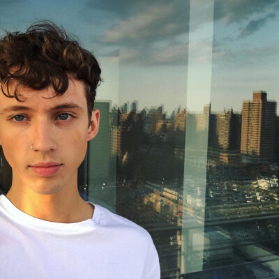 TroyeSivan、戳爷！