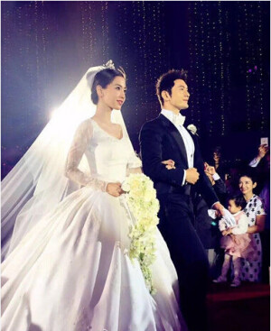 angelababy黄晓明图片  情侣图片